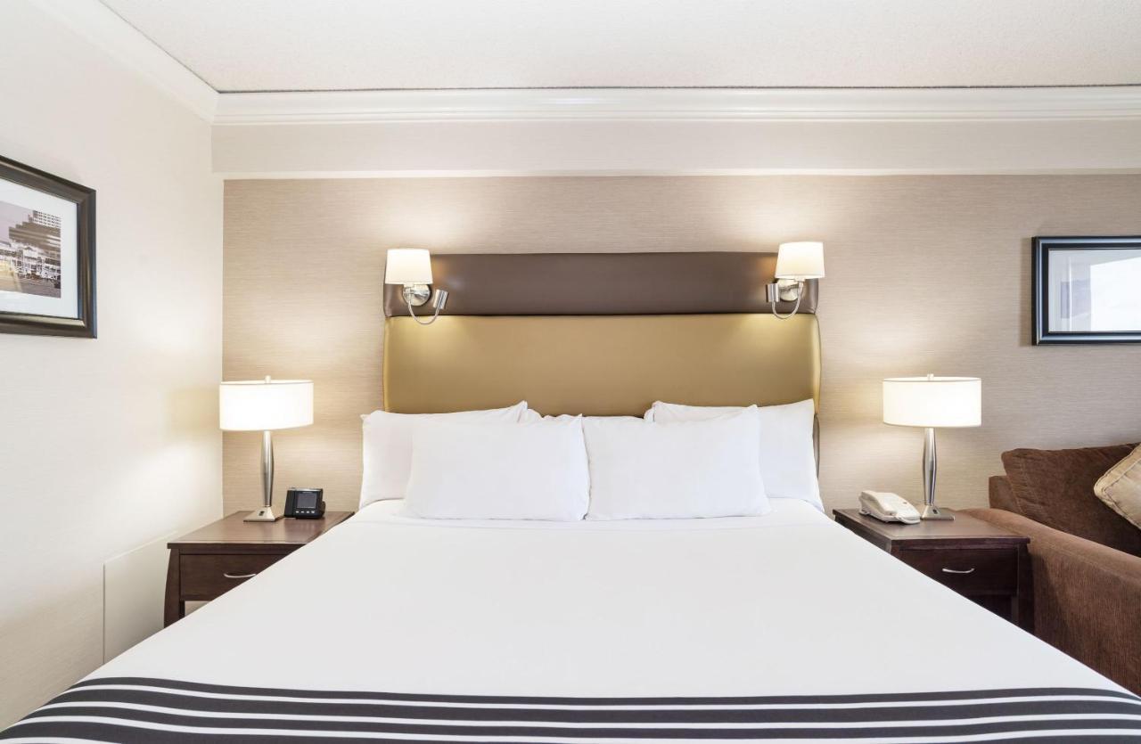 ריצ'מונד Sandman Signature Vancouver Airport Hotel & Resort מראה חיצוני תמונה