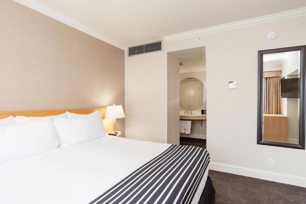 ריצ'מונד Sandman Signature Vancouver Airport Hotel & Resort מראה חיצוני תמונה