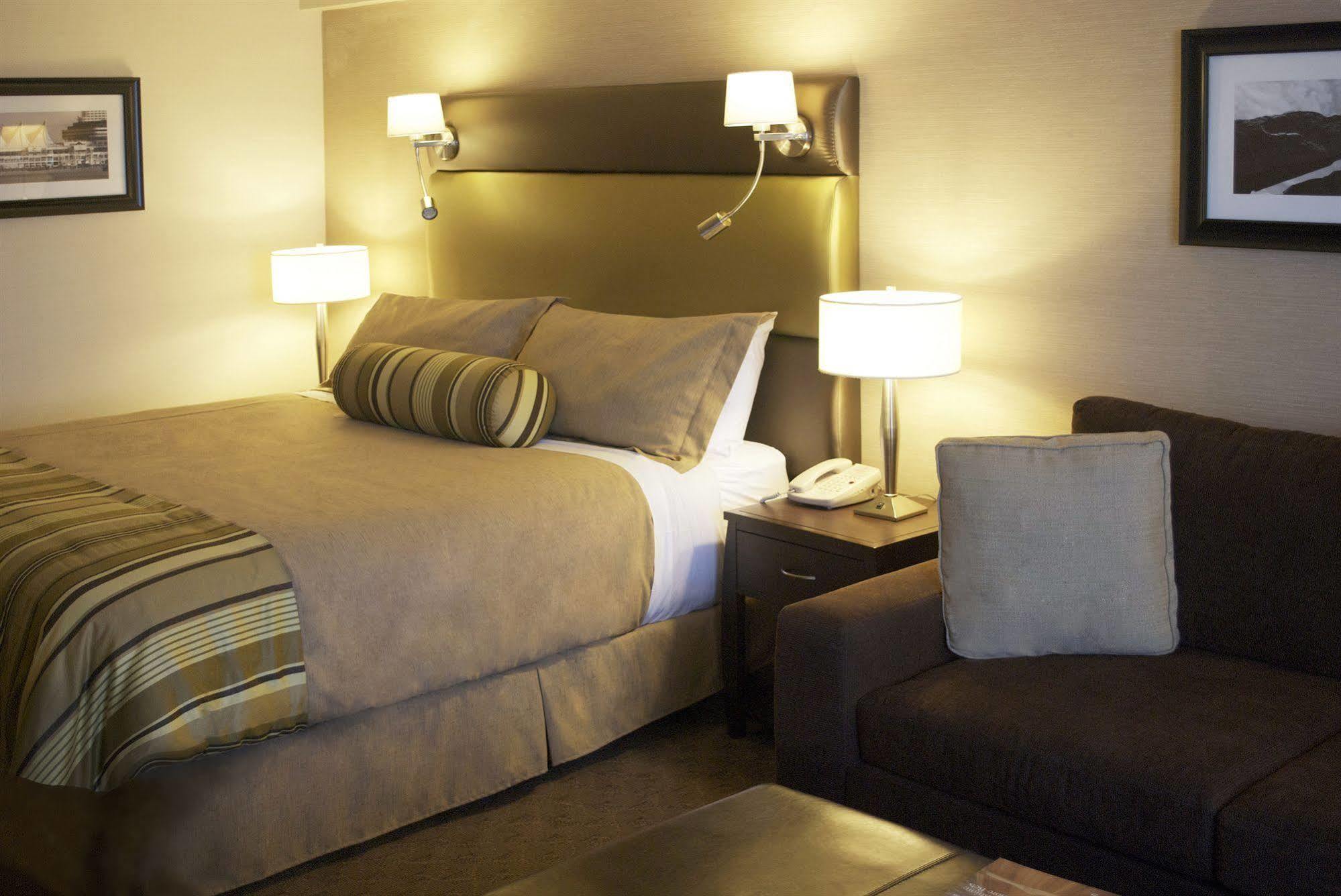 ריצ'מונד Sandman Signature Vancouver Airport Hotel & Resort מראה חיצוני תמונה