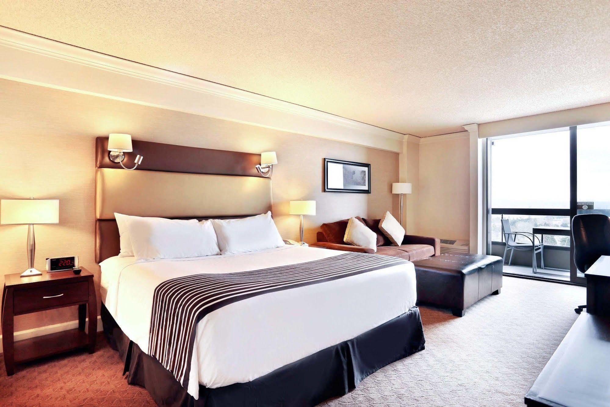 ריצ'מונד Sandman Signature Vancouver Airport Hotel & Resort מראה חיצוני תמונה