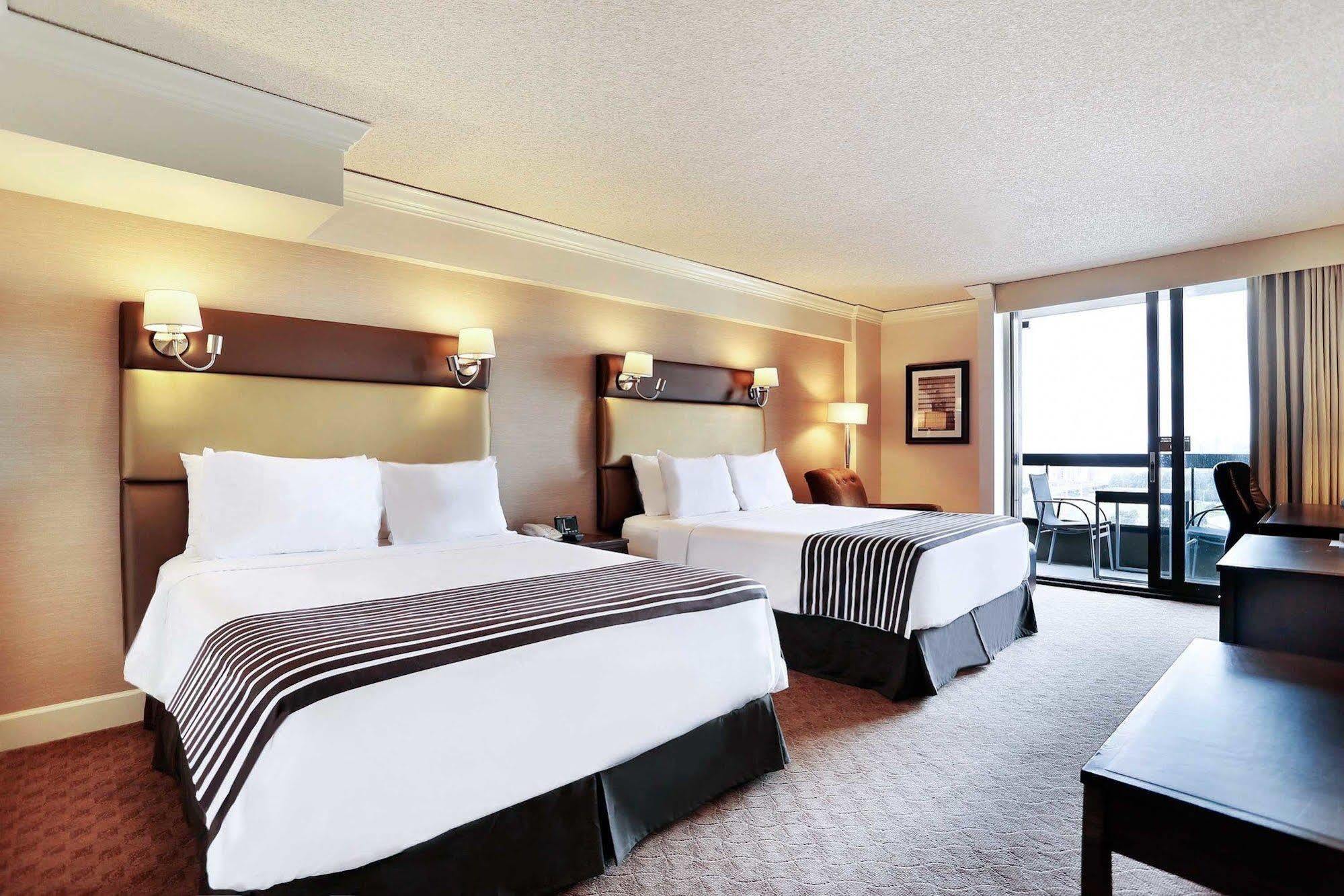 ריצ'מונד Sandman Signature Vancouver Airport Hotel & Resort מראה חיצוני תמונה