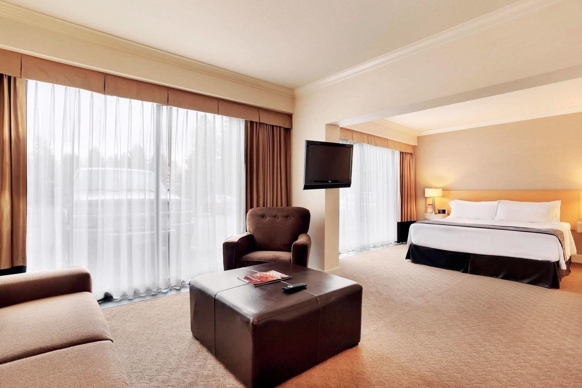 ריצ'מונד Sandman Signature Vancouver Airport Hotel & Resort מראה חיצוני תמונה