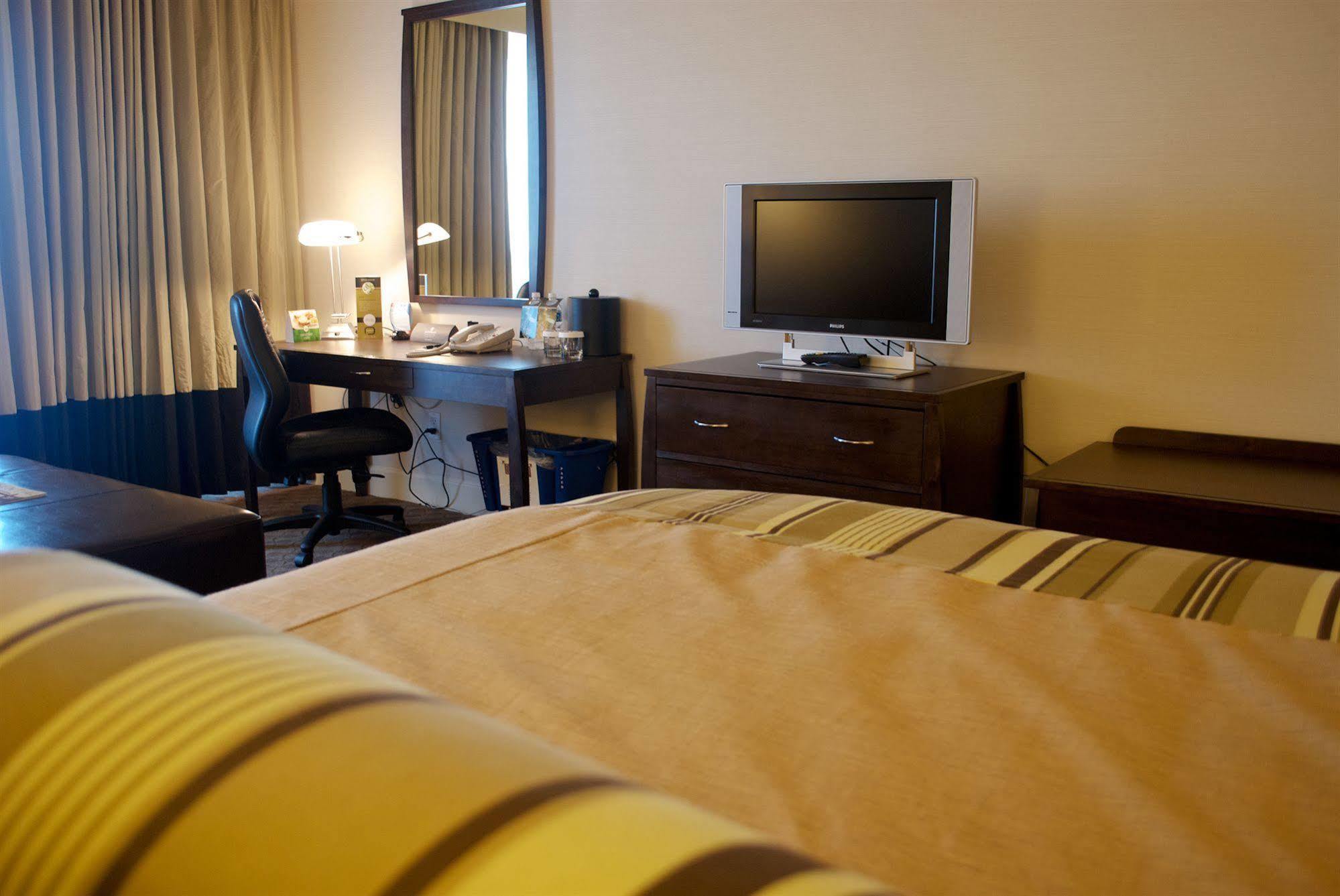 ריצ'מונד Sandman Signature Vancouver Airport Hotel & Resort מראה חיצוני תמונה